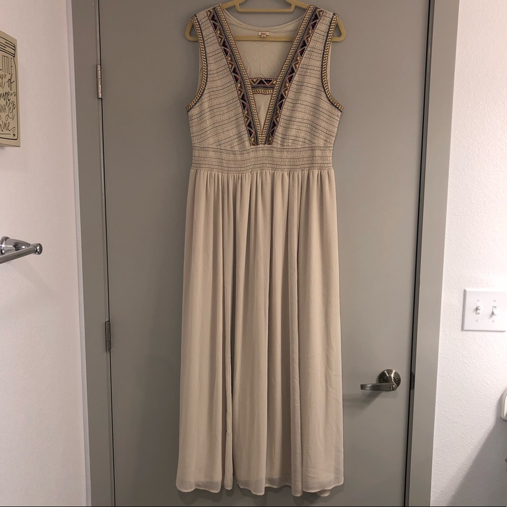 Reba Maxidress; size XL